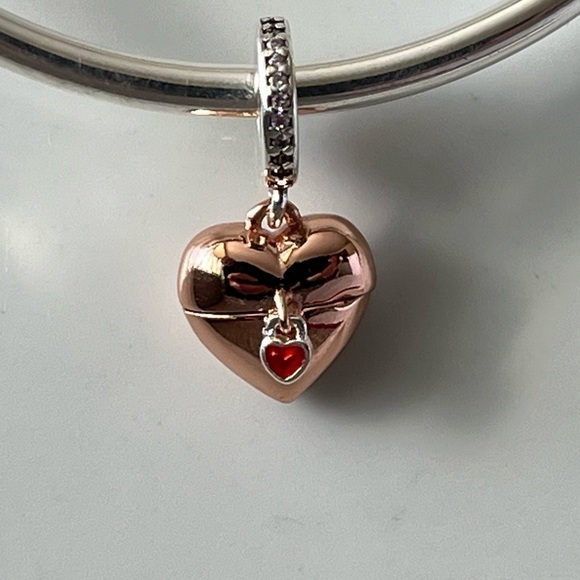 Rose Gold Plated Sterling Silver Reveal Your Love Heart Locket Pendant - Picture 3 of 4